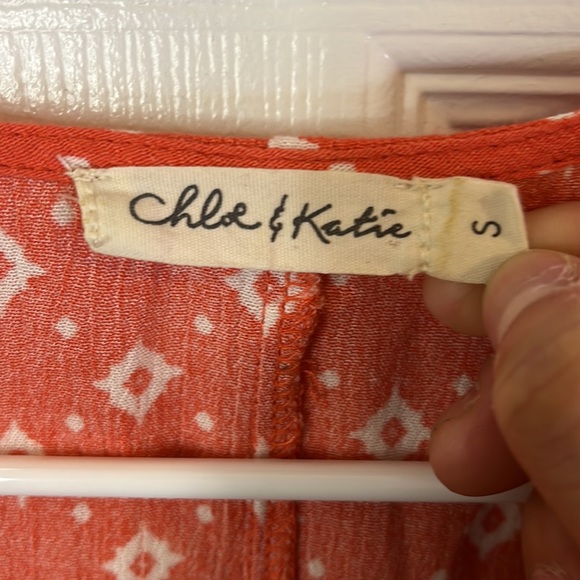 Anthropologie Chloe & Katie Embroidered Salmon and Blue Crop Top - Picture 5 of 8
